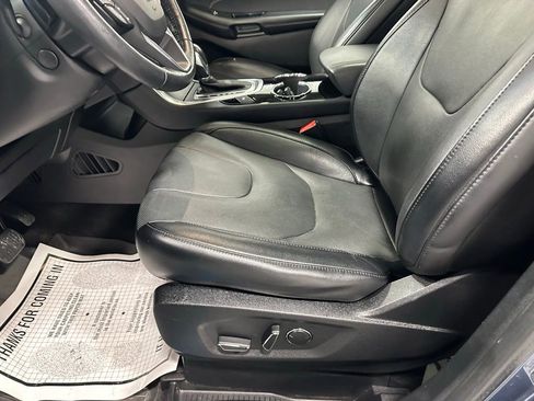Used 2018 Ford Edge Titanium w/ Equipment Group 301A image 13