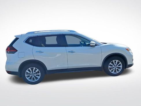 Used 2018 Nissan Rogue SV FWD image 4