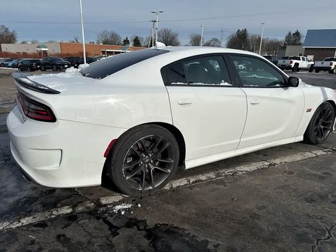 Used 2020 Dodge Charger Scat Pack w/ Navigation & Travel Group image 2