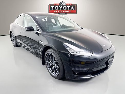 Used 2018 Tesla Model 3 RWD image 1