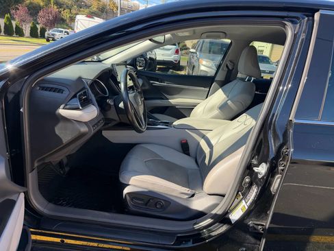 Used 2023 Toyota Camry XLE image 25