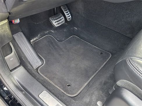 Used 2020 Land Rover Discovery Sport image 17