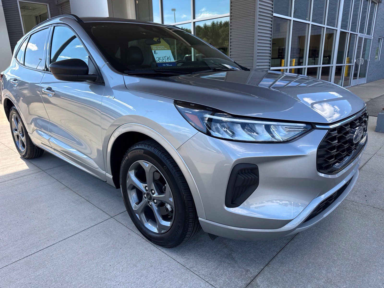 Certified 2023 Ford Escape ST-Line w/ Tech Pack #1 AWD/4WD image 10