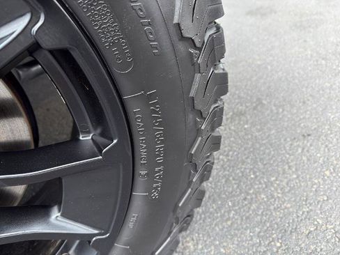 Used 2023 Toyota Tundra Limited w/ TRD Off-Road Package image 10