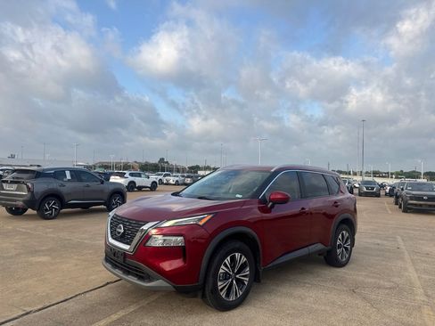 Certified 2023 Nissan Rogue SV w/ SV Premium B Package FWD image 6