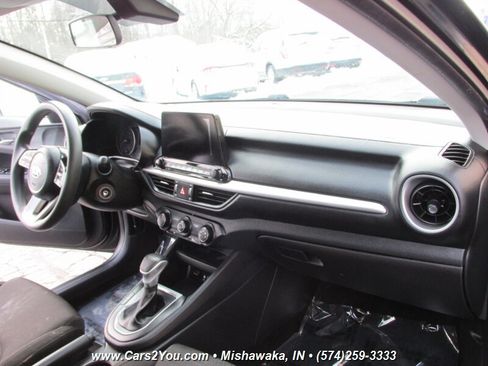 Used 2021 Kia Forte LXS FWD image 17