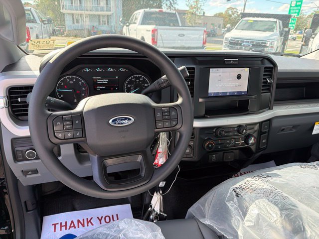 New 2026 Ford F350 XL w/ FX4 Off-Road Package AWD/4WD image 13