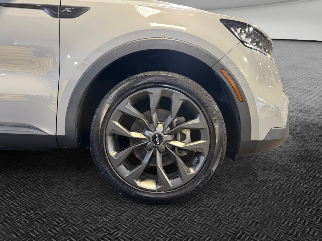 Certified 2023 Kia Sorento X-Line EX AWD/4WD image 11