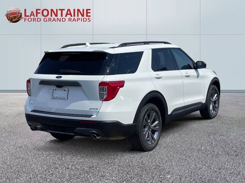 Used 2023 Ford Explorer XLT w/ Equipment Group 202A AWD/4WD image 7