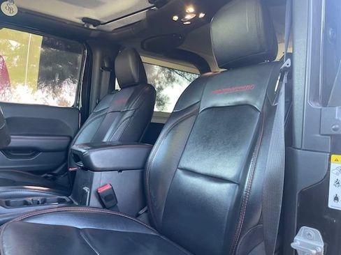 Used 2019 Jeep Wrangler Rubicon AWD/4WD image 16