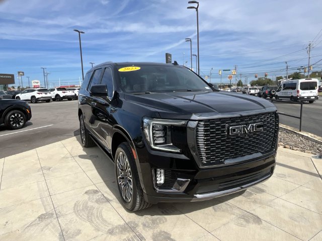 Used 2023 GMC Yukon Denali Ultimate AWD/4WD image 7