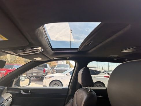 Used 2024 Hyundai Palisade Calligraphy image 10