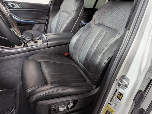 Used 2022 BMW X5 xDrive45e w/ Executive Package AWD/4WD image 21