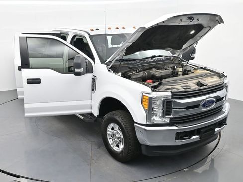 Used 2017 Ford F250 XLT image 37