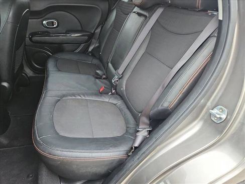 Used 2018 Kia Soul ! image 17