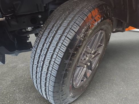 Used 2025 Jeep Wrangler Unlimited Sport AWD/4WD image 29