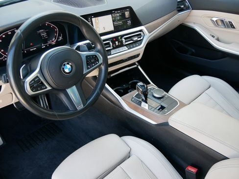 Used 2019 BMW 330i Sedan w/ M Sport Package RWD image 13