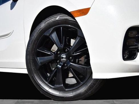 Used 2024 Honda Odyssey Sport image 3