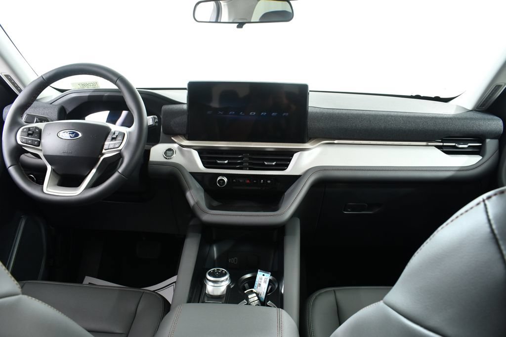New 2026 Ford Explorer Active w/ Active Comfort Package AWD/4WD image 7