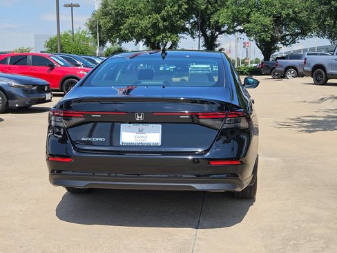 Certified 2025 Honda Accord LX image 6