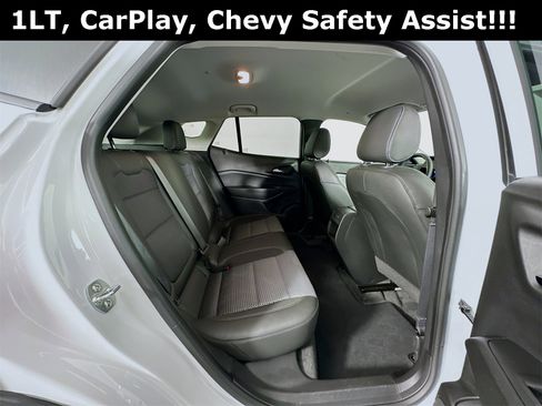 Used 2025 Chevrolet Trax LT image 25