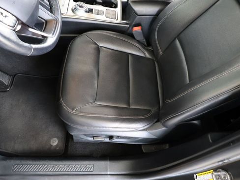 Used 2020 Ford Explorer XLT w/ Equipment Group 202A RWD image 45