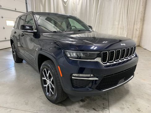 Used 2024 Jeep Grand Cherokee Limited AWD/4WD image 14