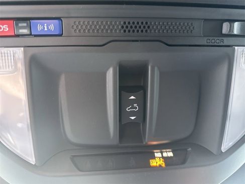 New 2025 Subaru Forester Limited image 12