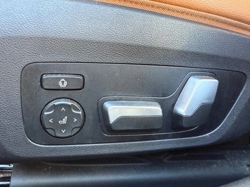 Used 2019 BMW 330i xDrive Sedan w/ Convenience Package image 15