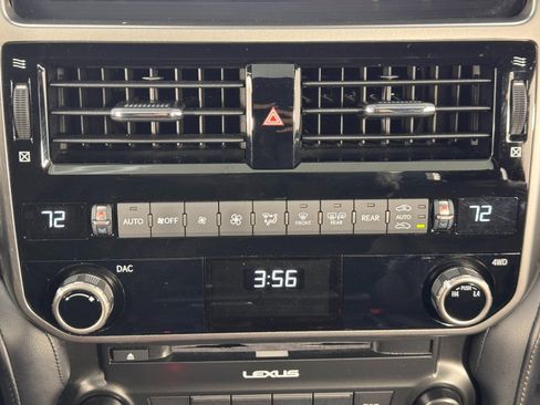 Used 2023 Lexus GX 460 Premium image 29