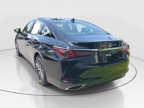 Certified 2024 Lexus ES 350 w/ Premium Package image 5