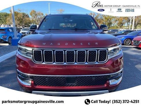 Used 2024 Jeep Wagoneer Series II w/ Flexible Seating Group image 7