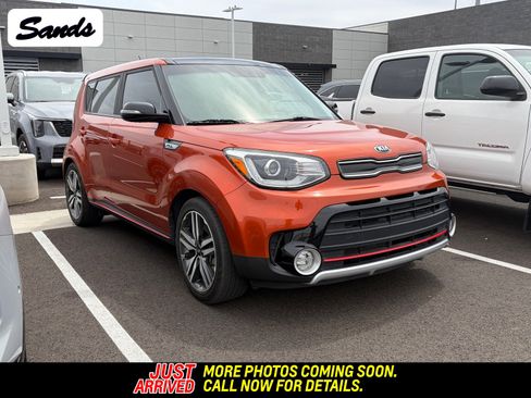 Used 2018 Kia Soul ! w/ Tech Package image 1