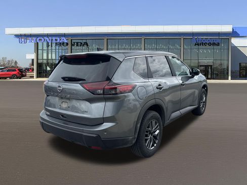 Used 2025 Nissan Rogue S AWD/4WD image 4