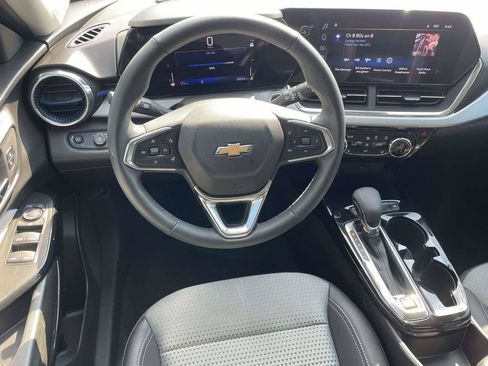Used 2026 Chevrolet Trax LT w/ Driver Confidence Package FWD image 10