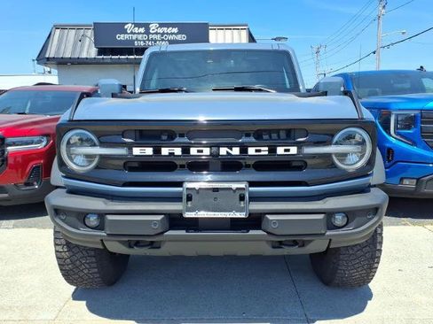 Used 2023 Ford Bronco Outer Banks w/ Sasquatch Package AWD/4WD image 2