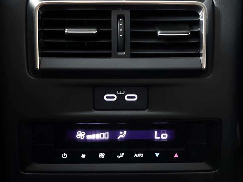 Used 2025 MAZDA CX-70 3.3 Turbo w/ Premium Package AWD/4WD image 38