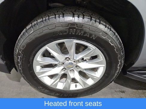 Used 2023 Chevrolet Suburban Premier AWD/4WD image 9