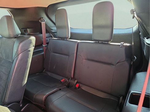 Used 2024 Mitsubishi Outlander SE image 10