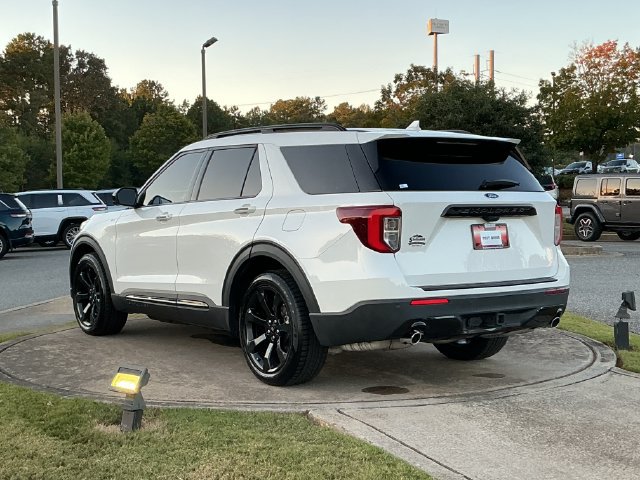 Used 2023 Ford Explorer ST-Line w/ Class IV Trailer Tow Package RWD image 5