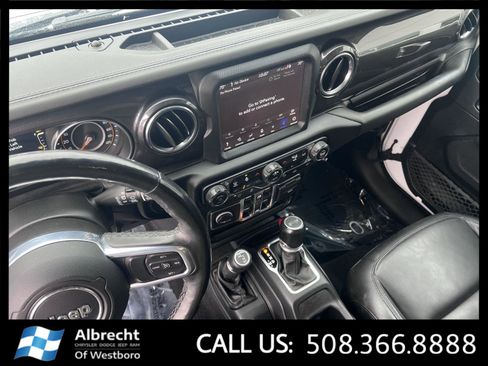 Used 2021 Jeep Wrangler Unlimited Sahara image 24
