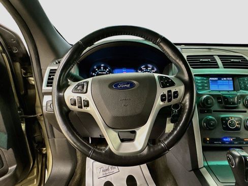 Used 2013 Ford Explorer XLT AWD/4WD image 11