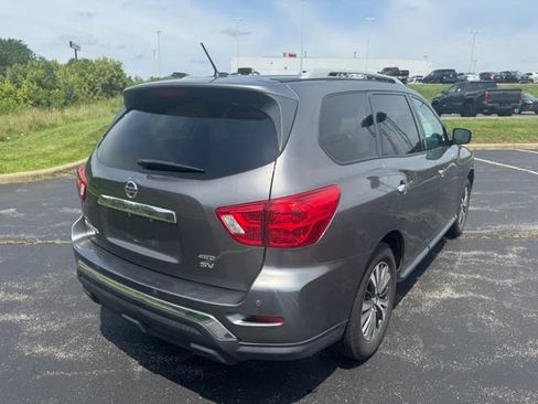 Used 2017 Nissan Pathfinder SV AWD/4WD image 3