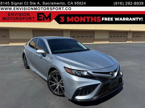Used 2022 Toyota Camry SE w/ Convenience Package image 1