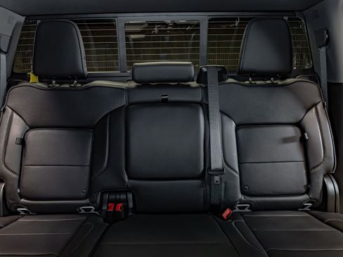 Used 2024 GMC Sierra 3500 Denali w/ Denali Reserve Package image 25