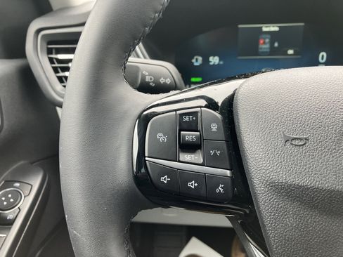 Used 2023 Ford Escape Platinum image 26