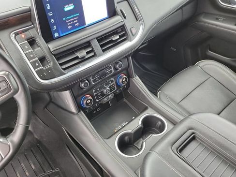 Used 2023 Chevrolet Suburban Premier AWD/4WD image 29