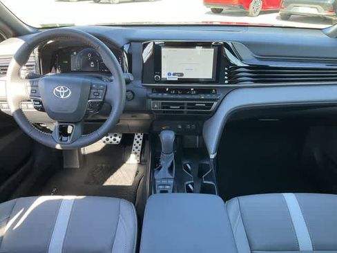 Used 2026 Toyota Camry SE w/ Convenience Package image 19