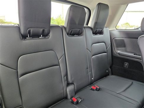 New 2025 Nissan Pathfinder Platinum w/ Black Appearance Package image 15