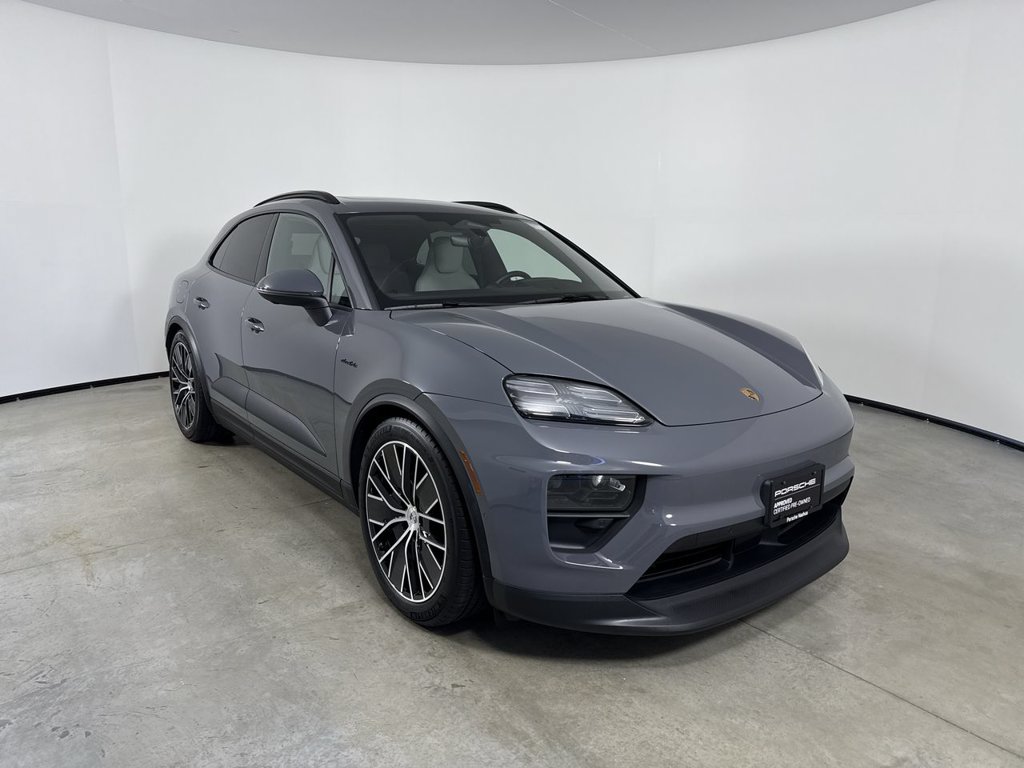 Certified 2025 Porsche Macan Electric RWD image 9